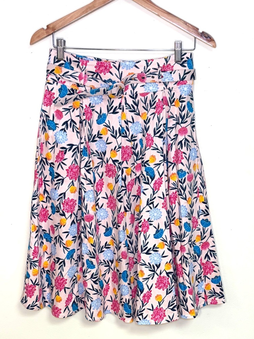 Collectif Floral Cotton Skirt with Belt in White Pink & Blue Flowers - Size S